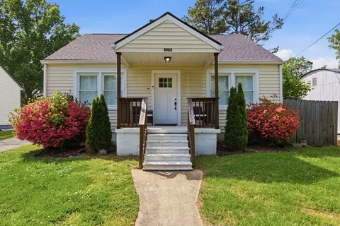 2002 Denham Ave, Columbia, TN 38401