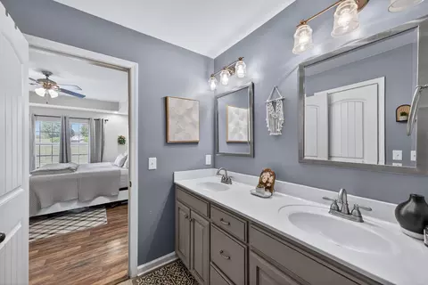 Bath - 253 Spring Meadows Ln, Morrison, TN 37357 photo 1 of 4