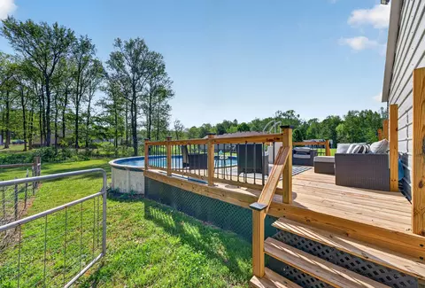 Exterior - 253 Spring Meadows Ln, Morrison, TN 37357 photo 8 of 18