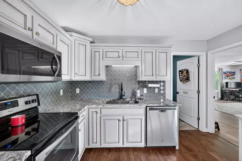 Kitchen - 253 Spring Meadows Ln, Morrison, TN 37357 photo 4 of 4