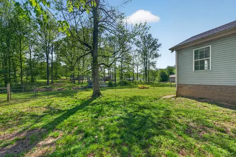 Exterior - 253 Spring Meadows Ln, Morrison, TN 37357 photo 12 of 18