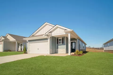 7032 Lang Ave, White House, TN 37188