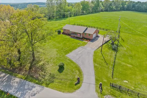 5005 Harmony Grove Rd, Hopkinsville, KY 42240