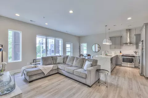 119 Mason Ave #201, Nashville, TN 37203