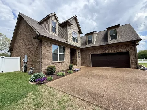 1600 Inverness Dr, Spring Hill, TN 37174