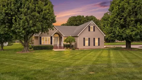 213 Maple Springs Dr, Manchester, TN 37355