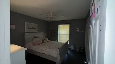 Bedroom - 244 Old Jackson Hwy, Loretto, TN 38469 photo 3 of 4