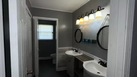Bath - 244 Old Jackson Hwy, Loretto, TN 38469 photo 2 of 2