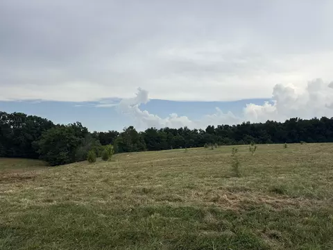 210 Nubia Rd, Westmoreland, TN 37186