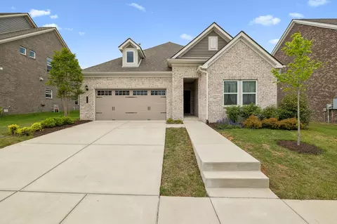 366 Triple Crown Cir, Gallatin, TN 37066