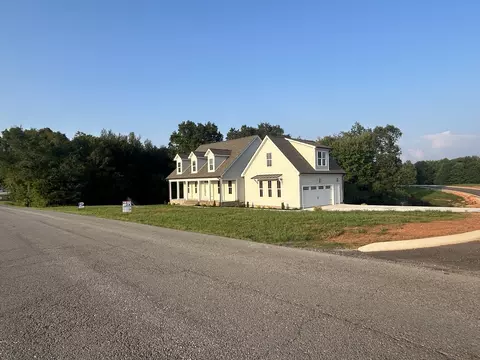 766 Awalt Dr, Winchester, TN 37398
