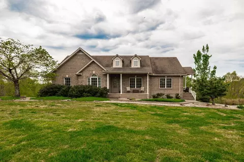 1103 Johnny Spears Rd, Westmoreland, TN 37186