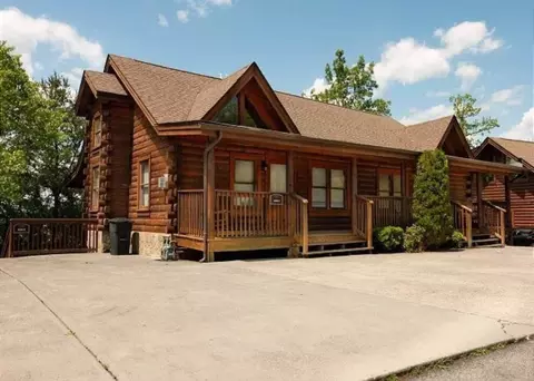 839 Golf View Blvd, Pigeon Forge, TN 37863