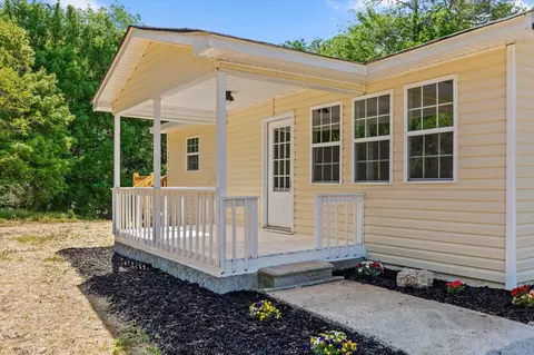 192 Prater Lake Rd NE, Calhoun, GA 30701