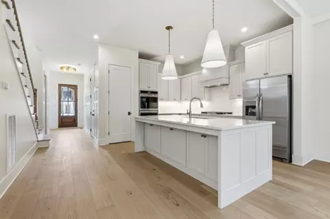 6332 Columbia Ave # B, Nashville, TN 37209