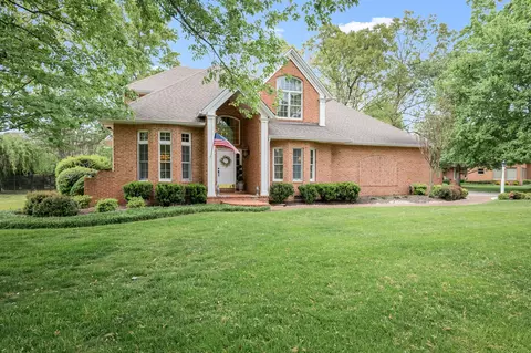 109 Albemarle Dr, Tullahoma, TN 37388