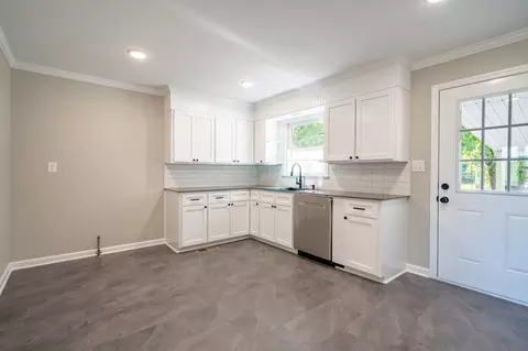 Kitchen - 530 N Main St, Loretto, TN 38469 photo 2 of 2