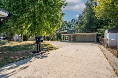 Exterior - 530 N Main St, Loretto, TN 38469 photo 5 of 6