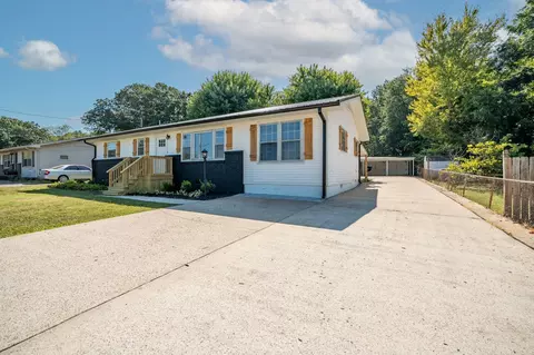 Exterior - 530 N Main St, Loretto, TN 38469 photo 2 of 6