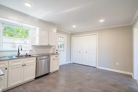 Kitchen - 530 N Main St, Loretto, TN 38469 photo 1 of 2