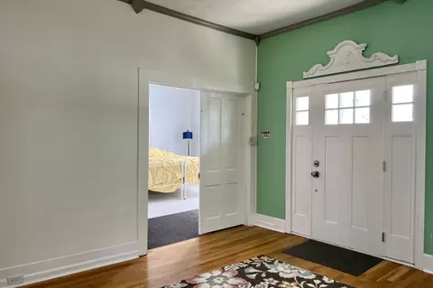 Entry Way - 403 Cedar St, Franklin, KY 42134 photo 2 of 3