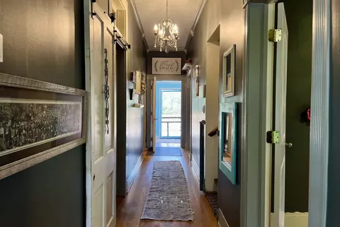 Entry Way - 403 Cedar St, Franklin, KY 42134 photo 3 of 3