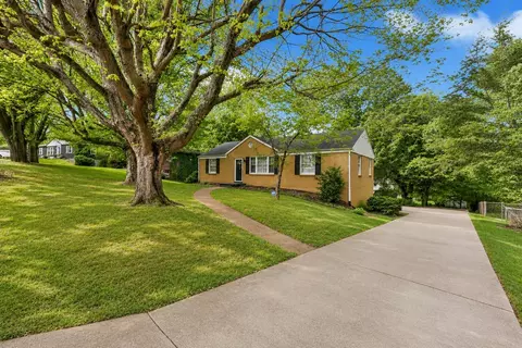 116 Allenwood Dr, Clarksville, TN 37043