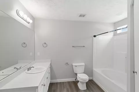 Bath - 3113 Chambley Ct, Hermitage, TN 37076 photo 1 of 2