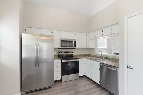 Kitchen - 3113 Chambley Ct, Hermitage, TN 37076 photo 2 of 2