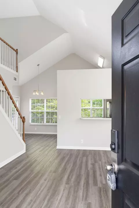 Entry Way - 3113 Chambley Ct, Hermitage, TN 37076 photo 2 of 2