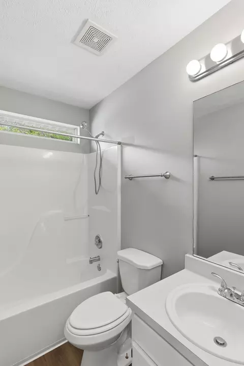 Bath - 3113 Chambley Ct, Hermitage, TN 37076 photo 2 of 2