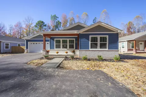 2131 N Royal St, Jackson, TN 38305