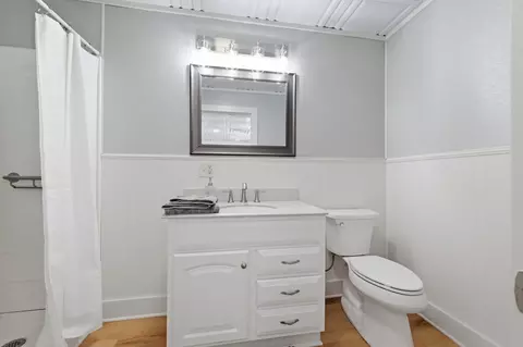 Bath - 404 Murrell St, Dickson, TN 37055 photo 8 of 9