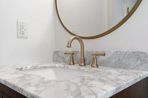 Bath - 404 Murrell St, Dickson, TN 37055 photo 6 of 9