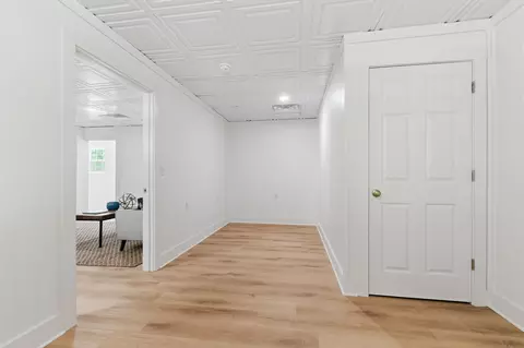 Entry Way - 404 Murrell St, Dickson, TN 37055 photo 5 of 5