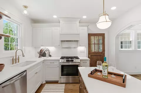 Kitchen - 404 Murrell St, Dickson, TN 37055 photo 3 of 7
