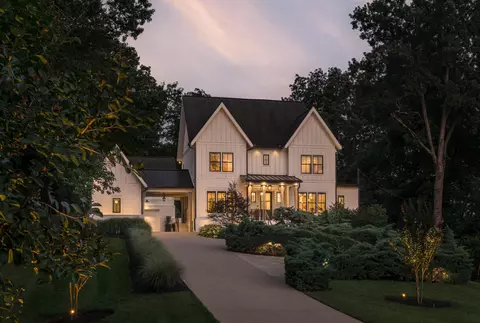 4527 Beacon Dr, Nashville, TN 37215