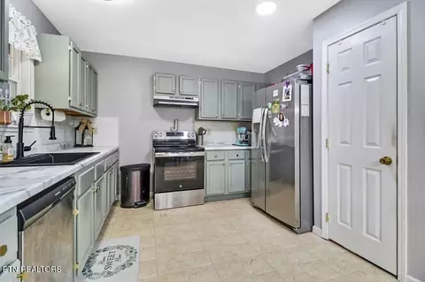660 E Rock Quarry Rd, Clarkrange, TN 38553 photo 12