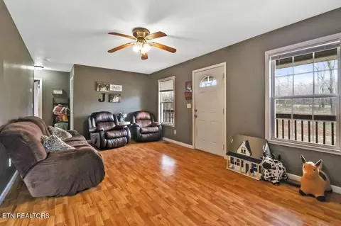 660 E Rock Quarry Rd, Clarkrange, TN 38553 photo 7