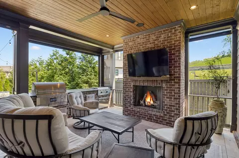 Exterior - 2014 Eliot Rd, Franklin, TN 37064 photo 13 of 20