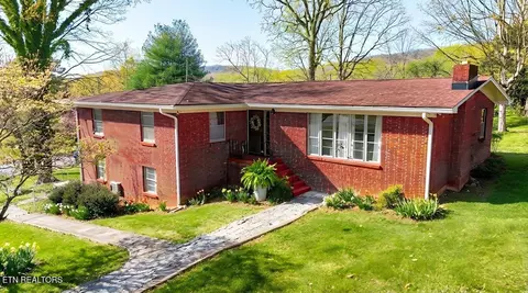 603 Crestview Dr, Rockwood, TN 37854