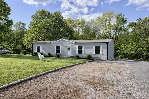 532 Pointe Ln, Lafayette, TN 37083