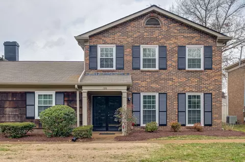 136 Boxwood Dr, Franklin, TN 37069