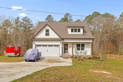 3914 Dogwood Valley Rd, Tunnel Hill, GA 30755