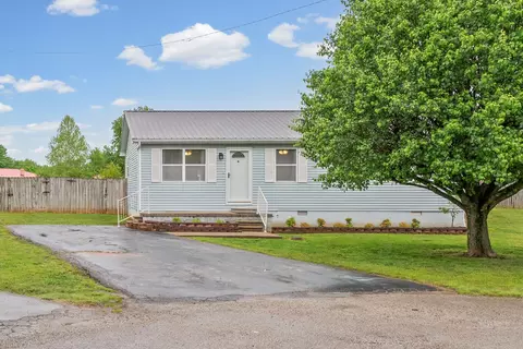 709 Pineridge Dr, Hopkinsville, KY 42240