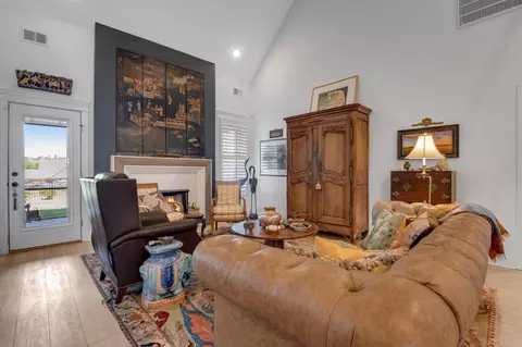 Living - 4165 Barnsley Loop, Ooltewah, TN 37363 photo 4 of 5