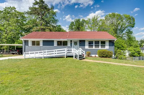 3825 Pin Oak Ter, Chattanooga, TN 37411