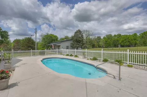 Exterior - 590 Allisona Rd, Eagleville, TN 37060 photo 7 of 12