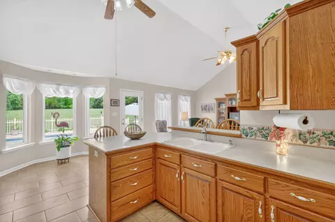 Kitchen - 590 Allisona Rd, Eagleville, TN 37060 photo 4 of 4