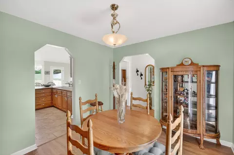 Dining - 590 Allisona Rd, Eagleville, TN 37060 photo 2 of 2